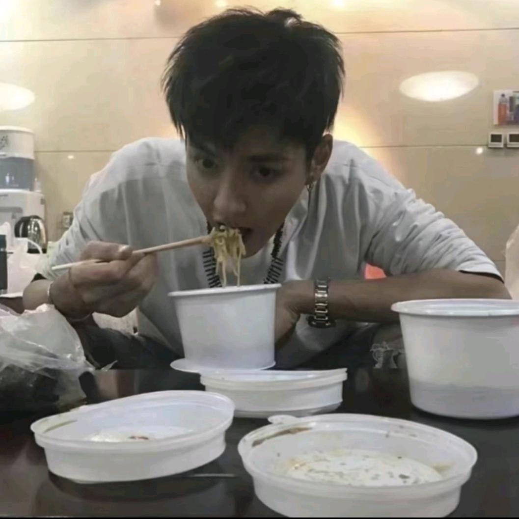 aka令狐葱🙏🏻