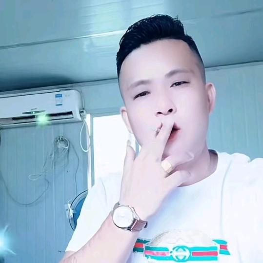 大漠雄鹰