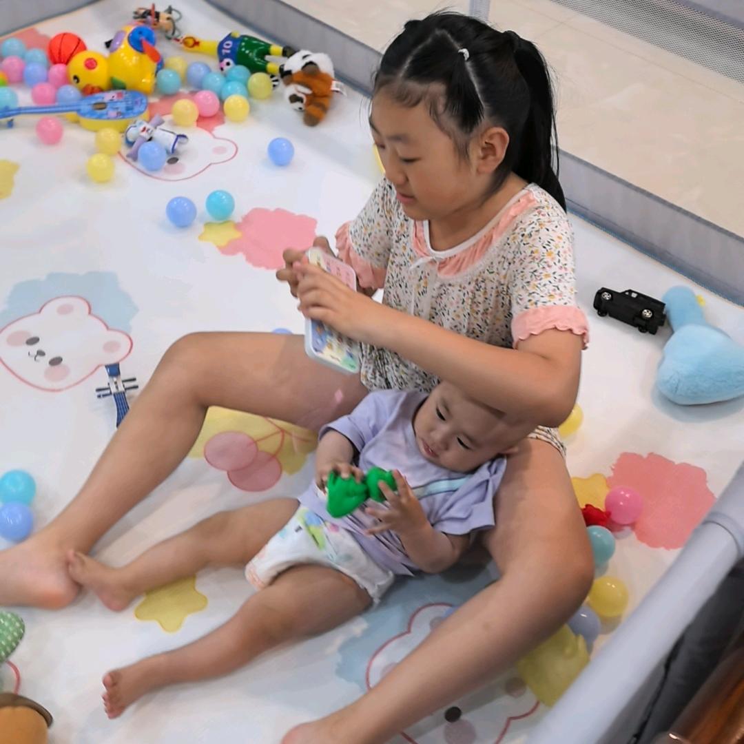 婉宁👧🏻和屿宁👦🏻的麻麻👩🏻