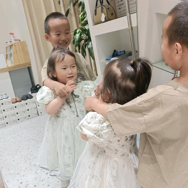 小伊伊
