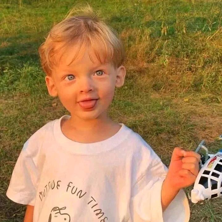 蜂王（小怂鼠鼠在线跑刀）