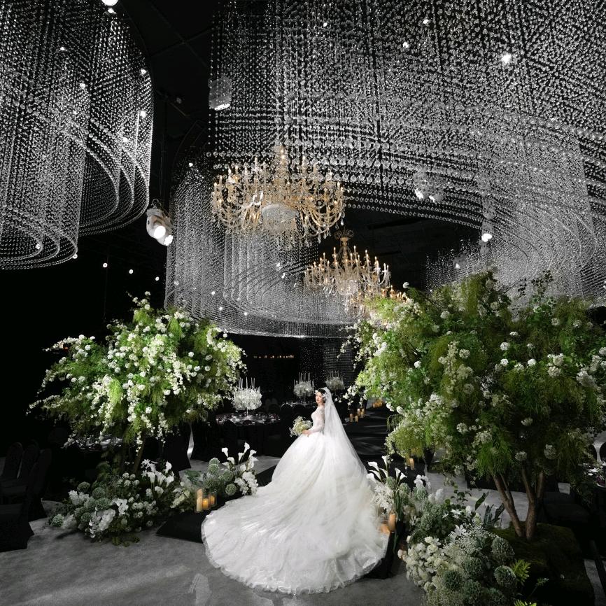 俏巴渝爱琴海店销售经理张振兰