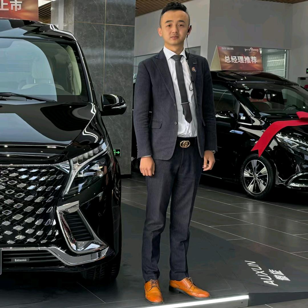 庆红商务车-闫玉博