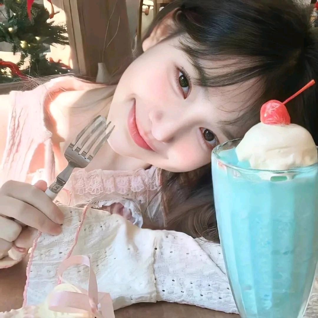 馋嘴小妞-