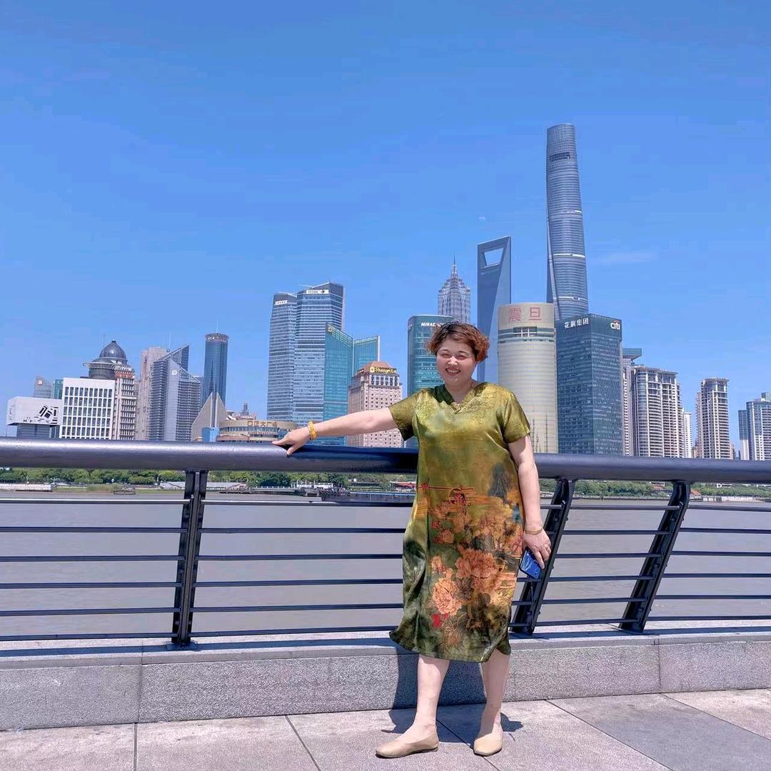 吕山金街服饰