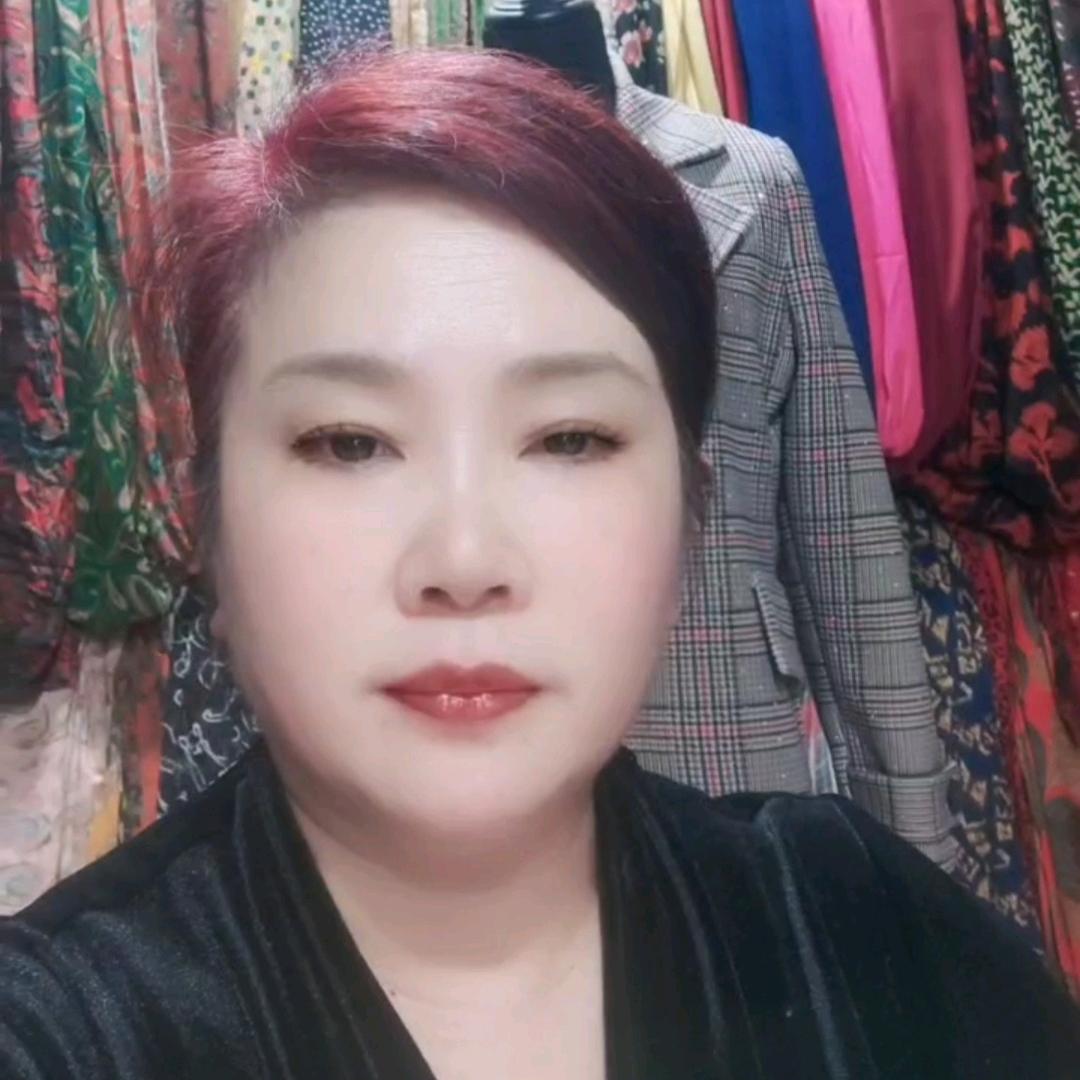 福州莫君芬定做衣服