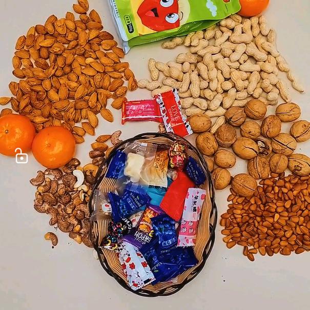 富婆也爱吃零食