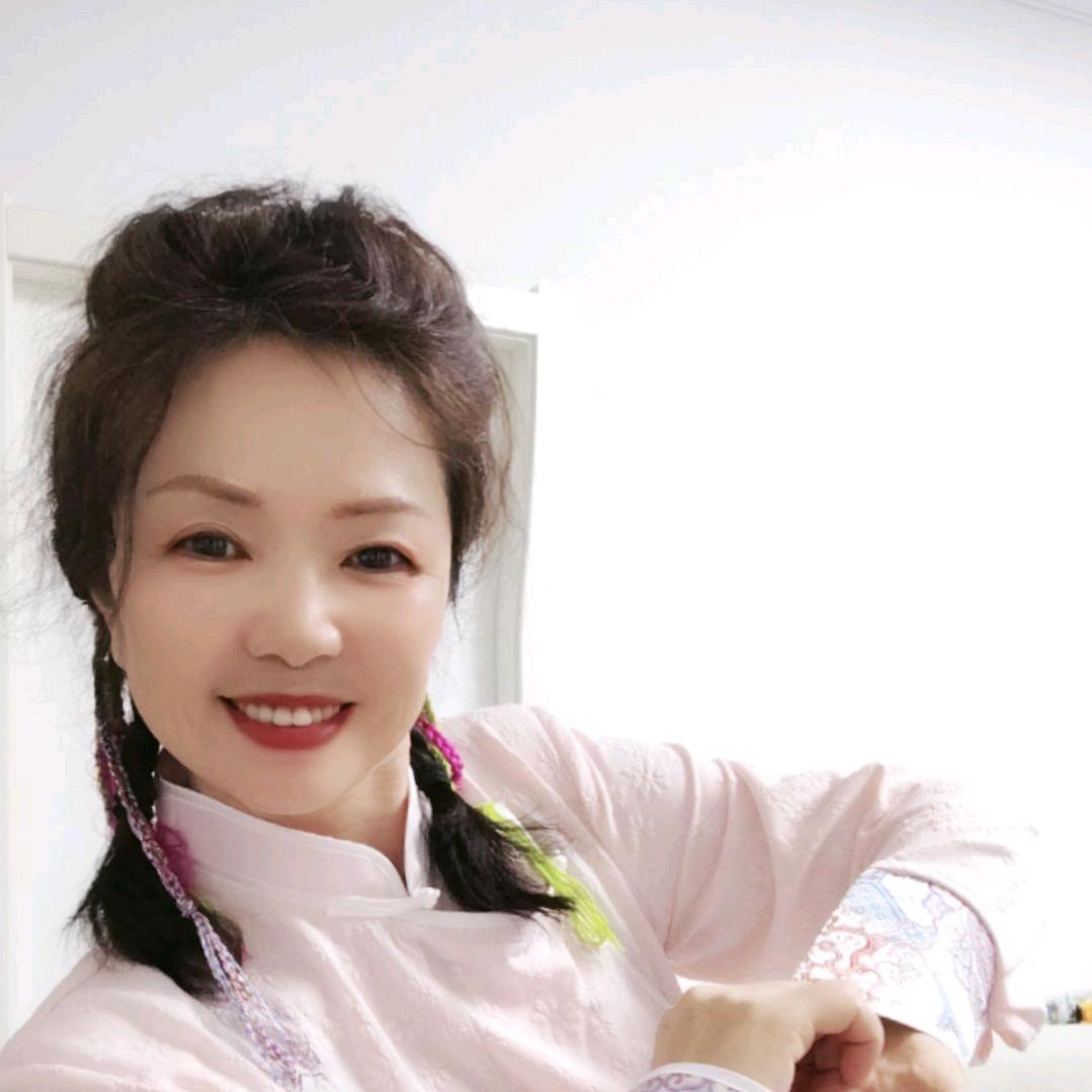 亮亮妞