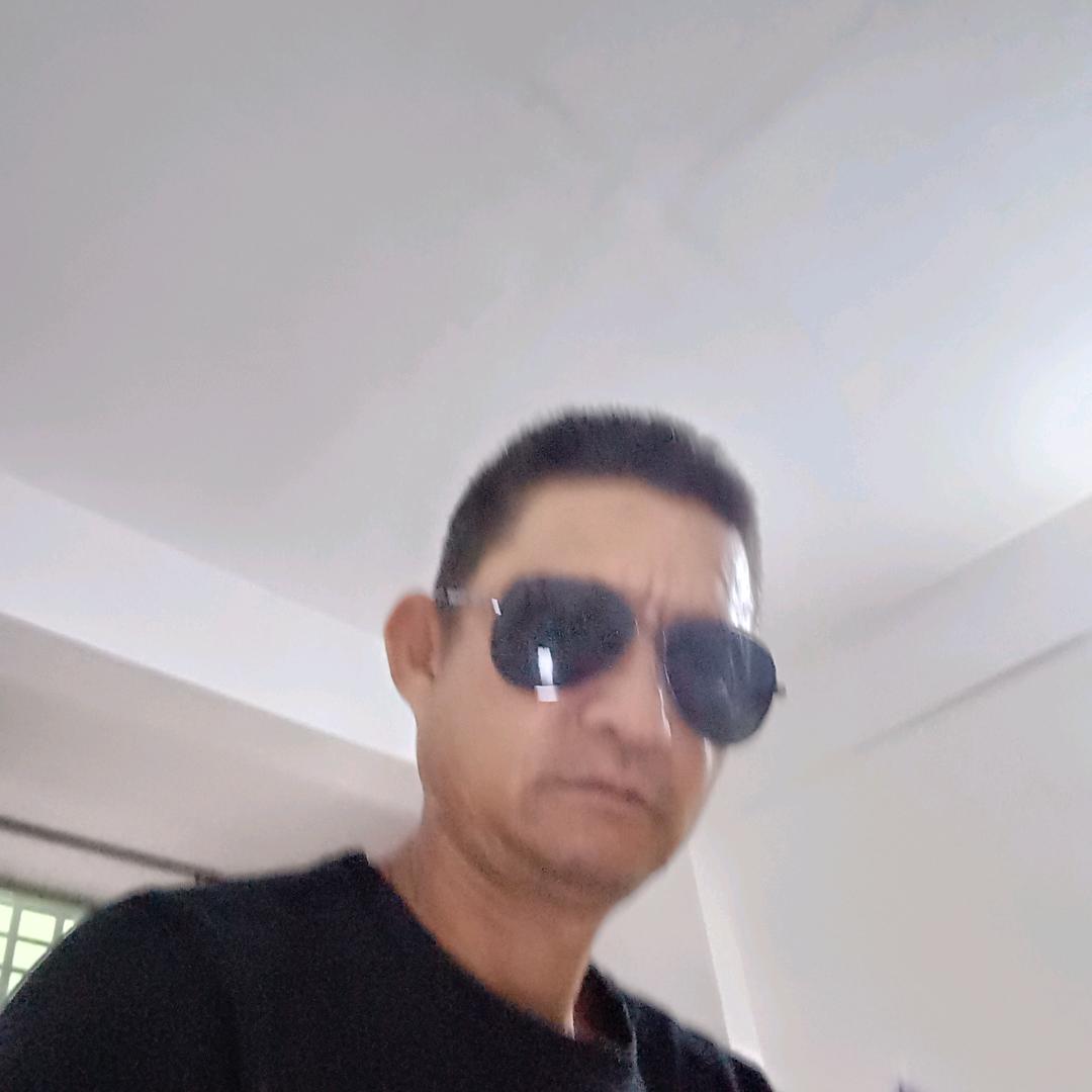 承接小区各种工程，联系人，胡先生。