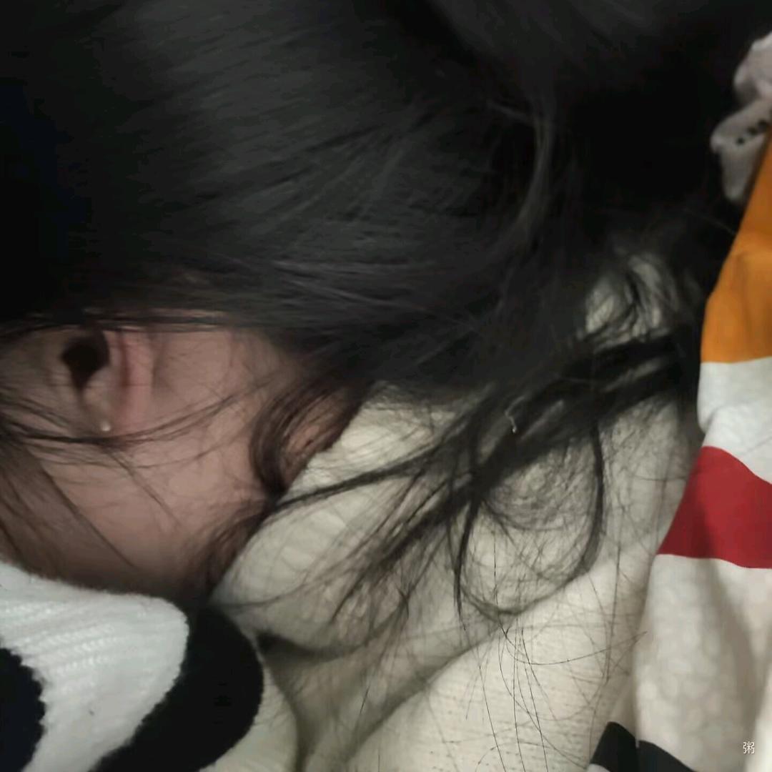 江小氐