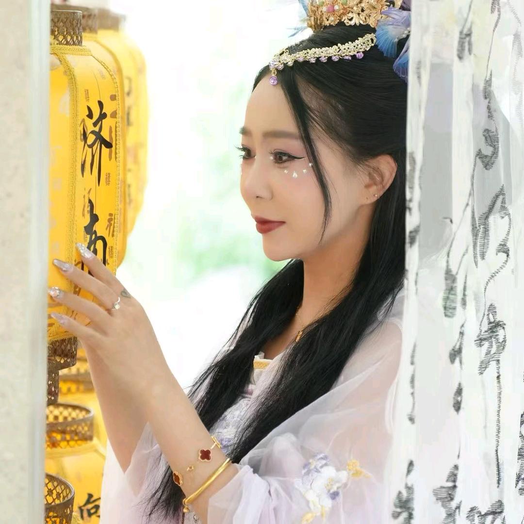 莲姐寻爱记
