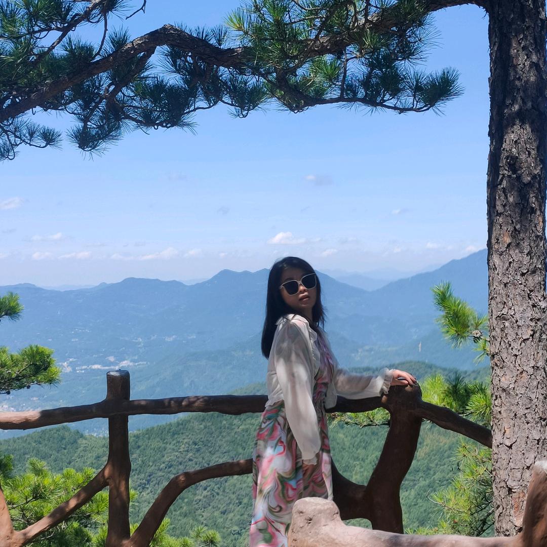 黄律在路上