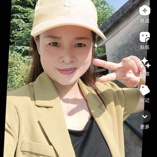 小美姐(早上7点30分开)