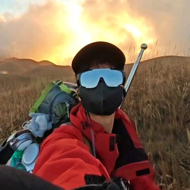 阿毅(自律.爬山)