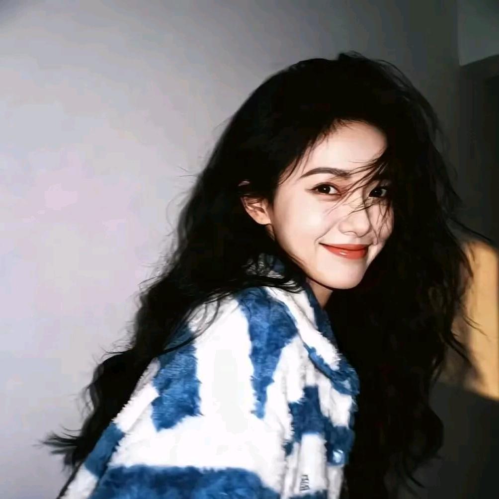 小鹿撞到白梦妍