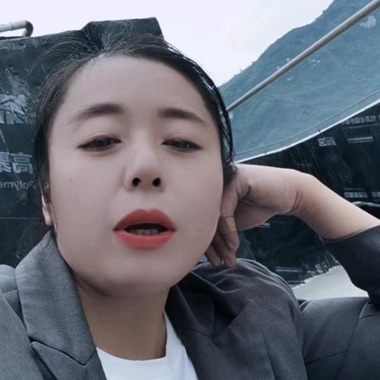 别人都不在乎你，你有何苦