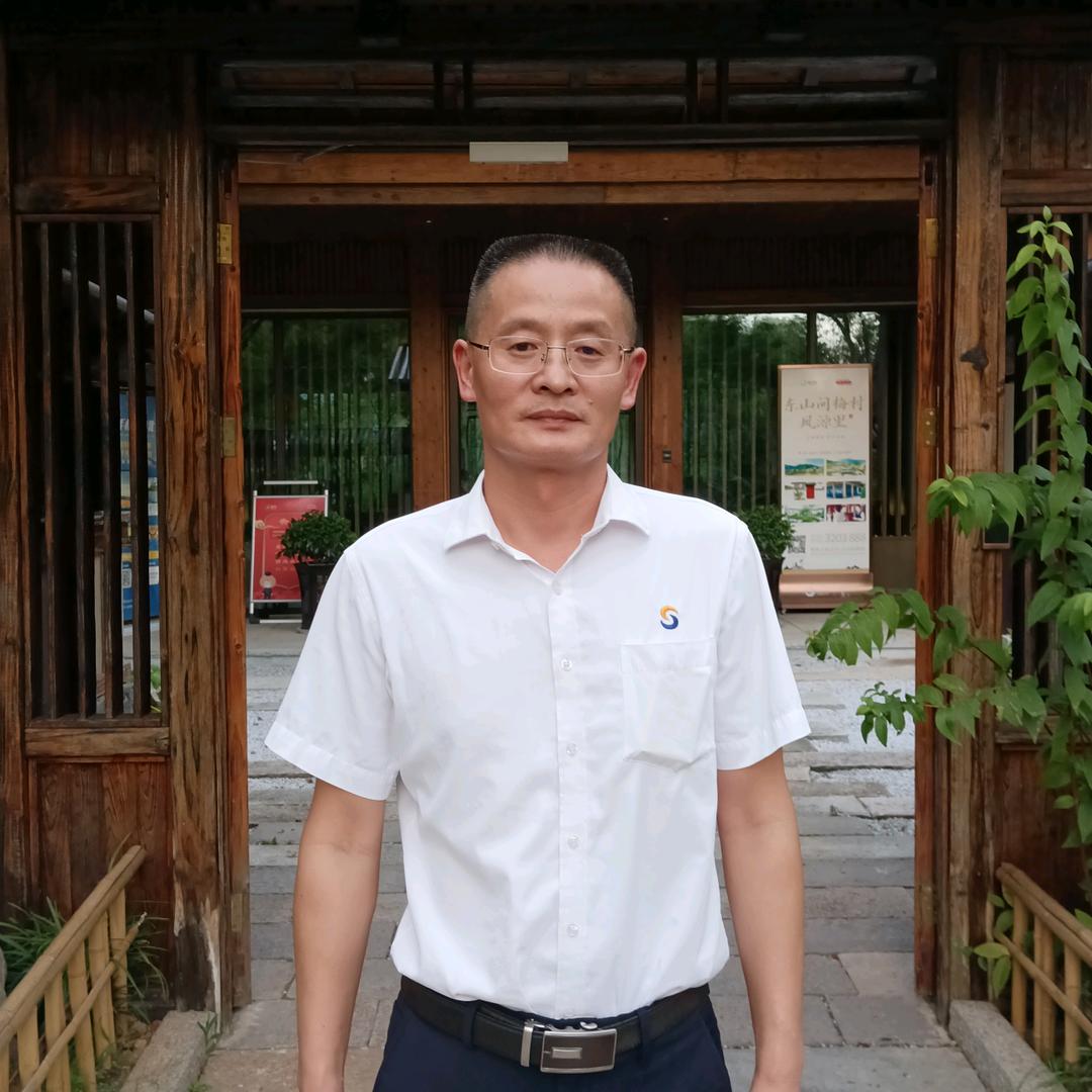 岭上寒梅(梅安怀)