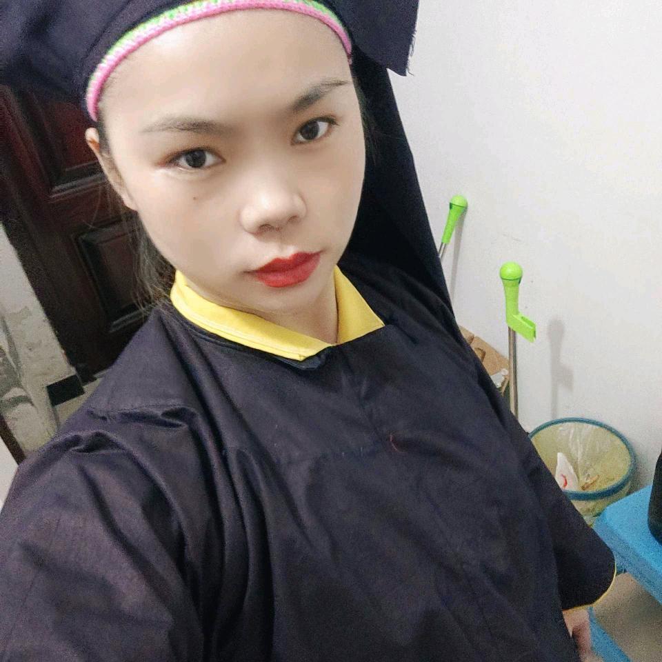 爱笑的女孩