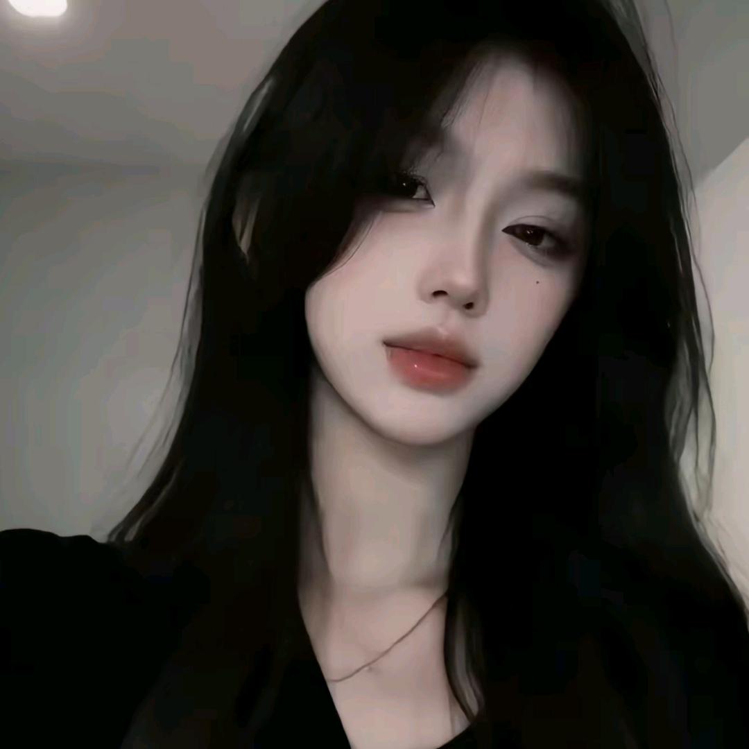 美女也会ᵉᵐᵒ