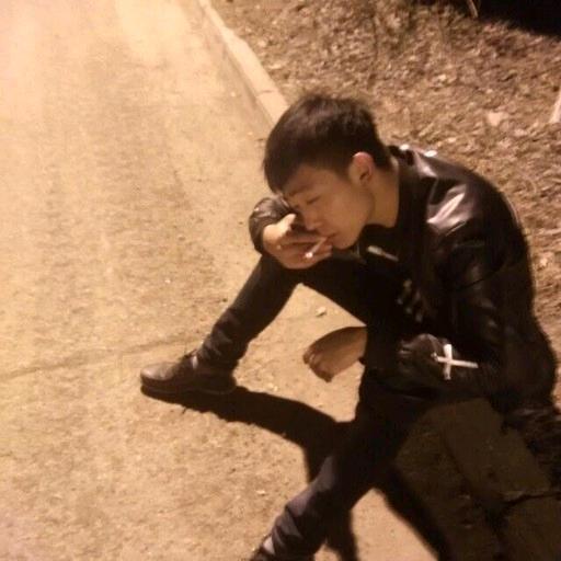 已经穿了秋裤了