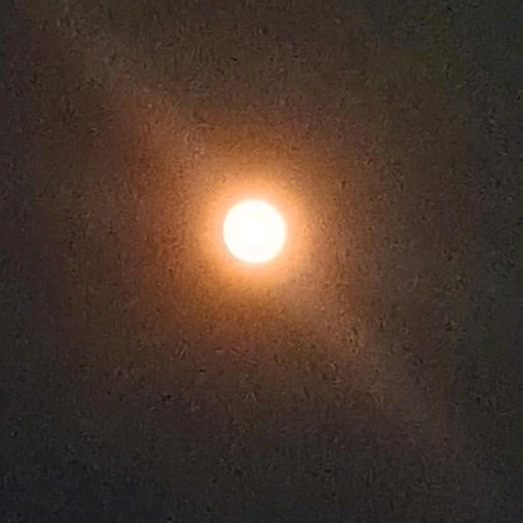 ╭(╯肖月星辰╰)╮