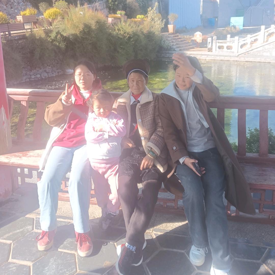 相见𣎴如不见，好比光身汉，小海汽修