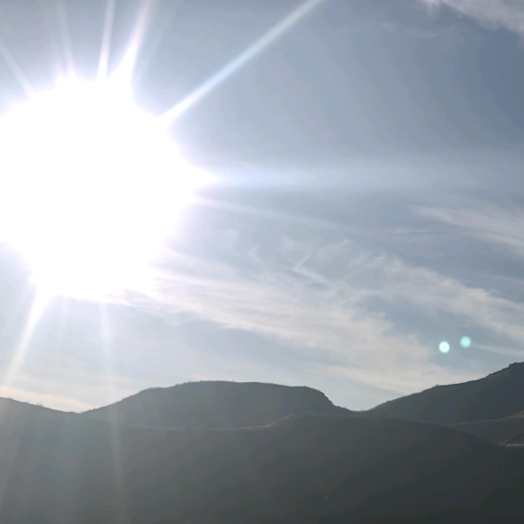 风趣幽默不帅的博士，喜欢唱歌，录视频，