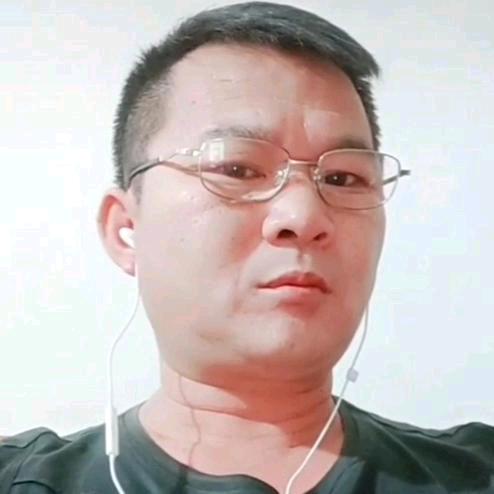 小楼一夜听轻雨