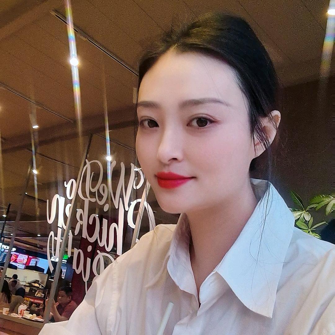 不吃香菜的朱朱