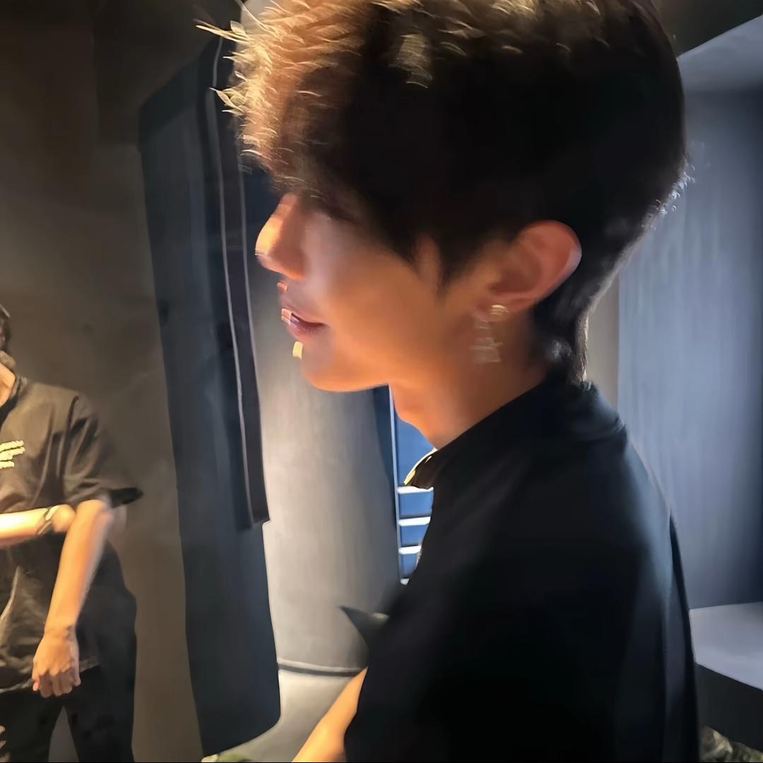 小h