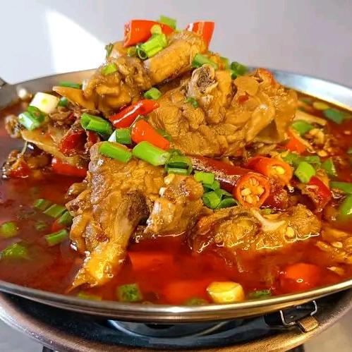 小俩口家常菜，特色麻辣火锅鸡
