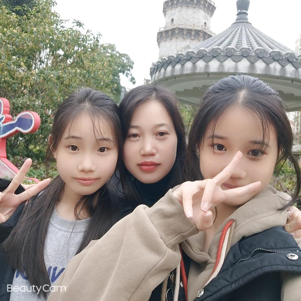 吾家三小只