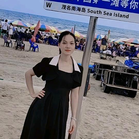 平政张记卖鸡鸭，白鸽