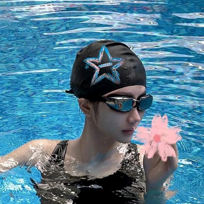 不会游泳的西西