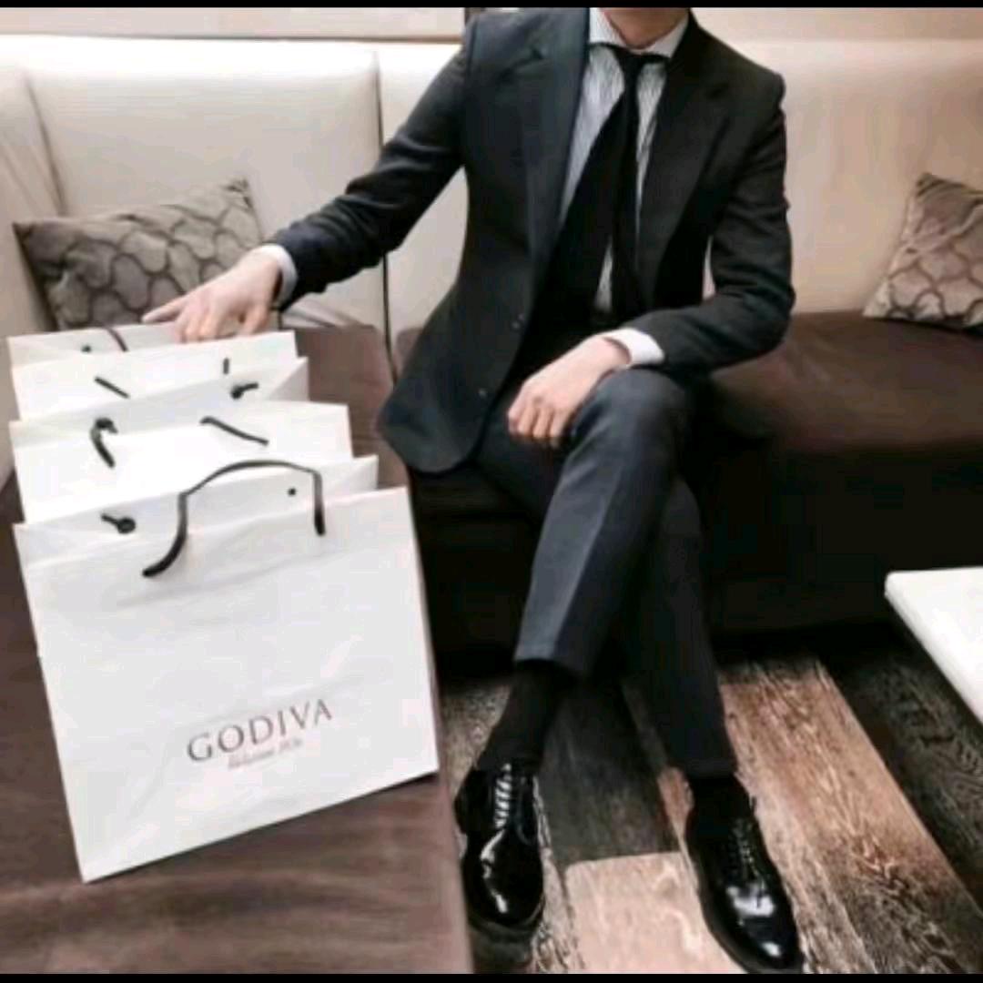 谁是谁的谁.
