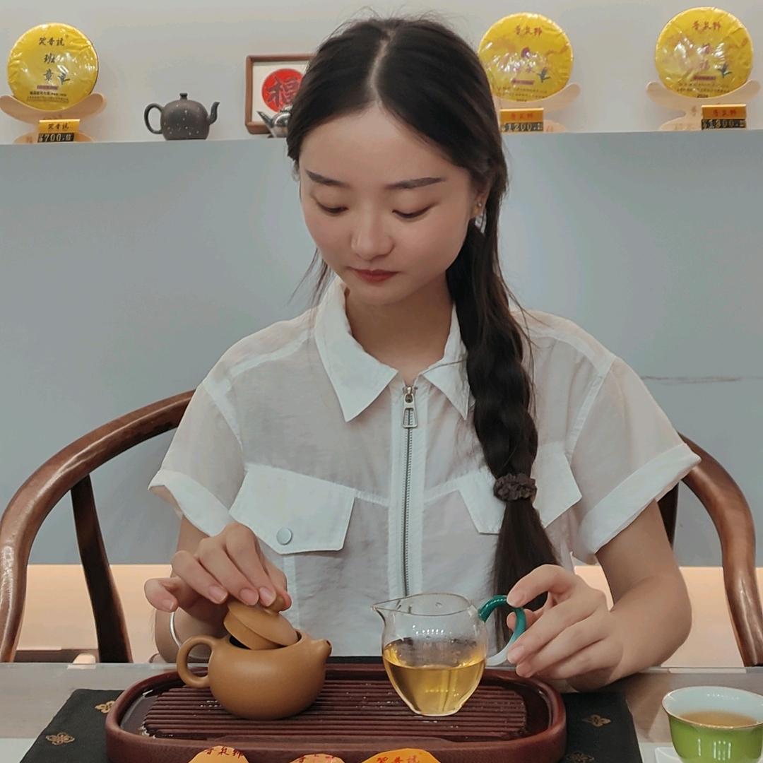 喝茶的家佳