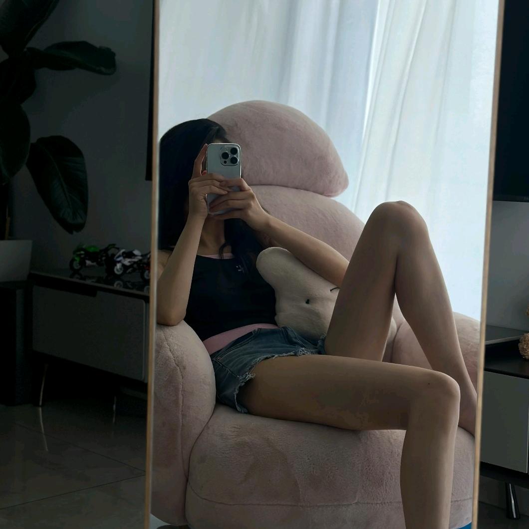 出亻昔人～彤彤