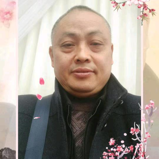 团结可爱亲兄妹。