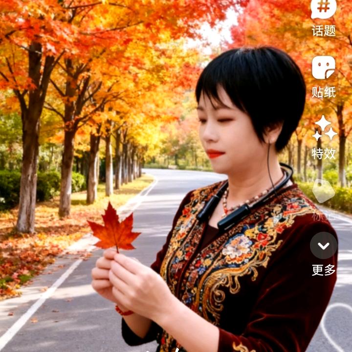 回眸一笑百媚生🎄💞❤