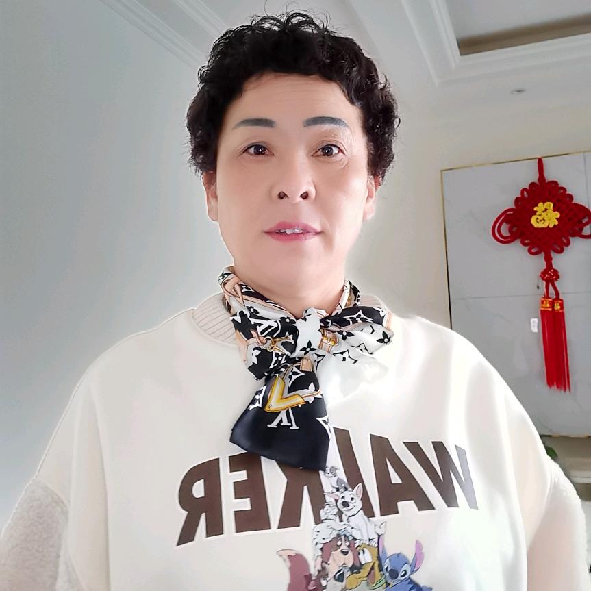 桂花姐（在家陪爸爸））