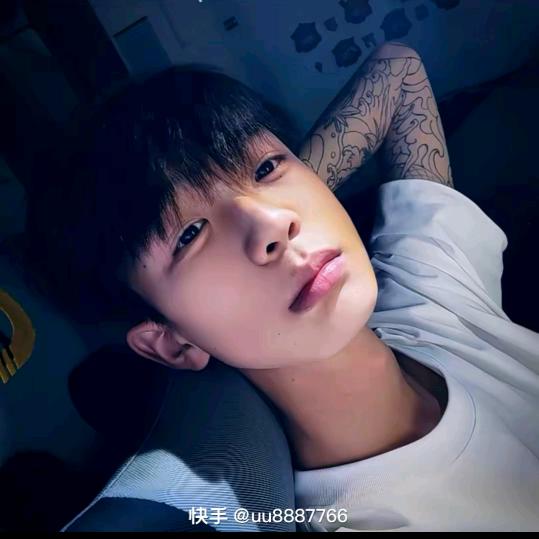 小男孩