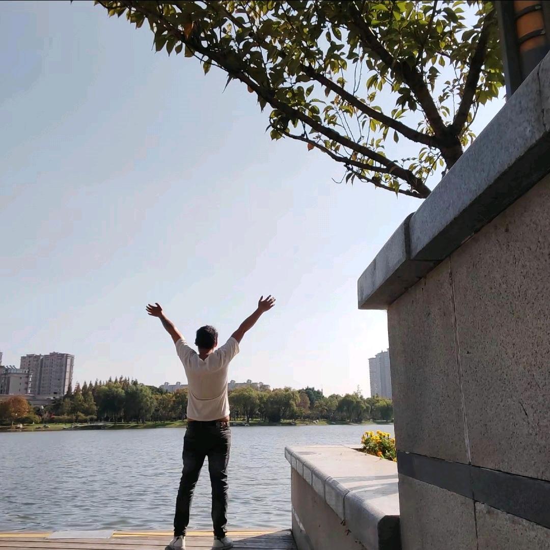 光伏专业打对钻孔〉拉筋→团队