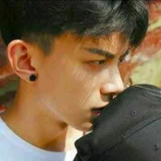 萧男