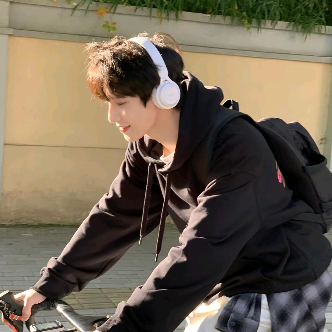 90后帅哥👦🏻