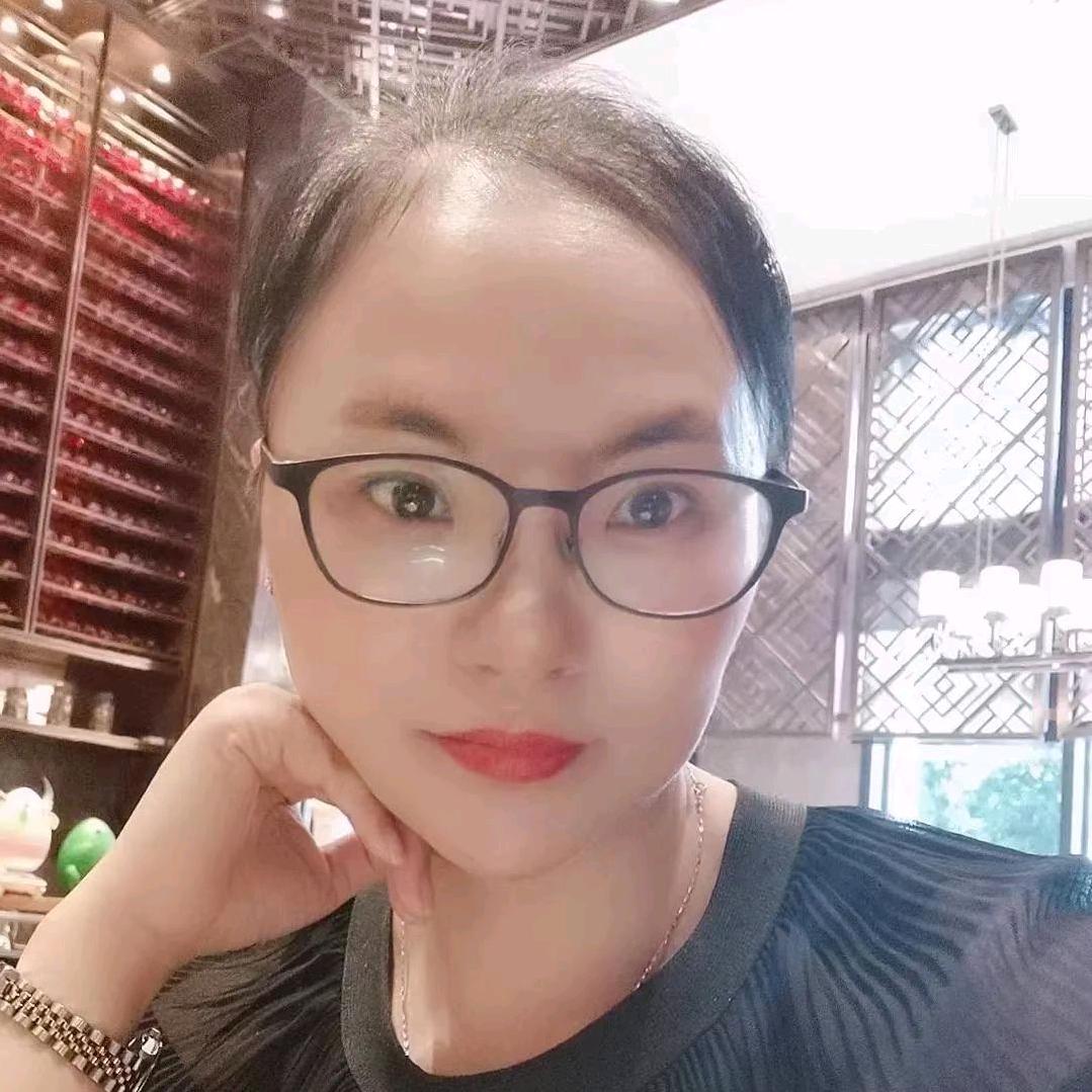 英子时尚穿搭