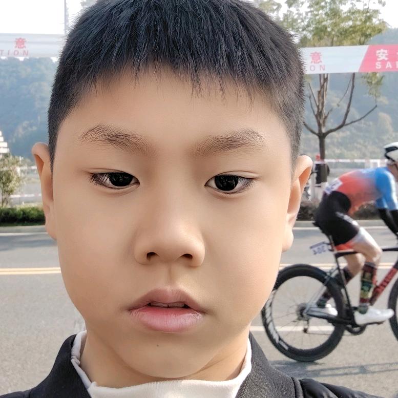 黄勇骏