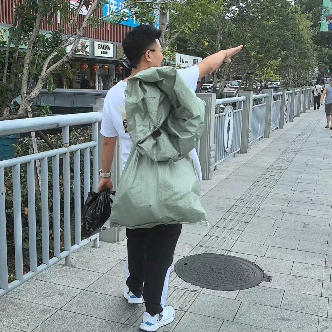 送水小哥阿杜
