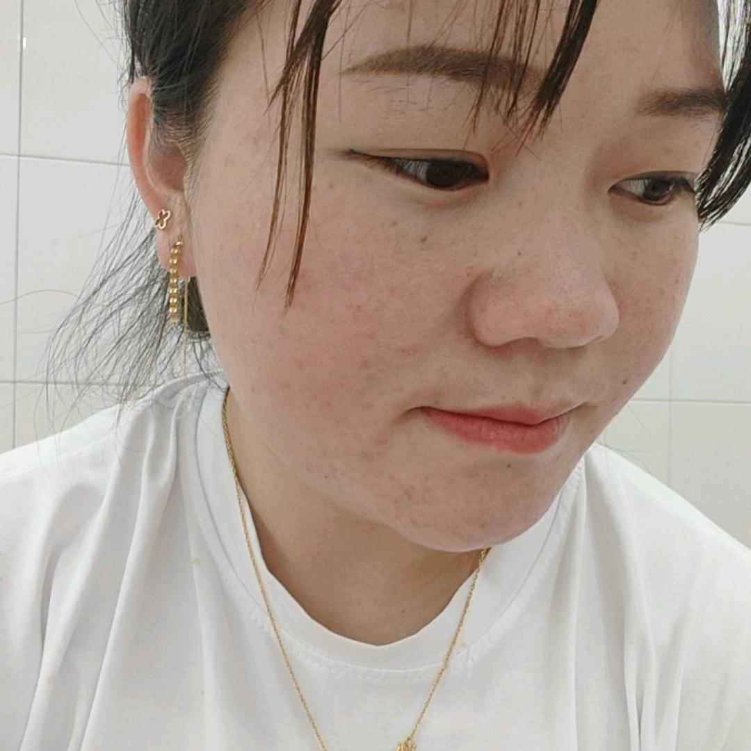 嘴上说的全是爱，行动全是伤害