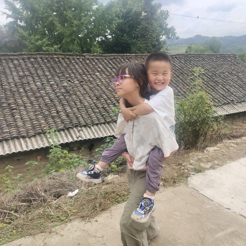 首府旅行社瑶瑶