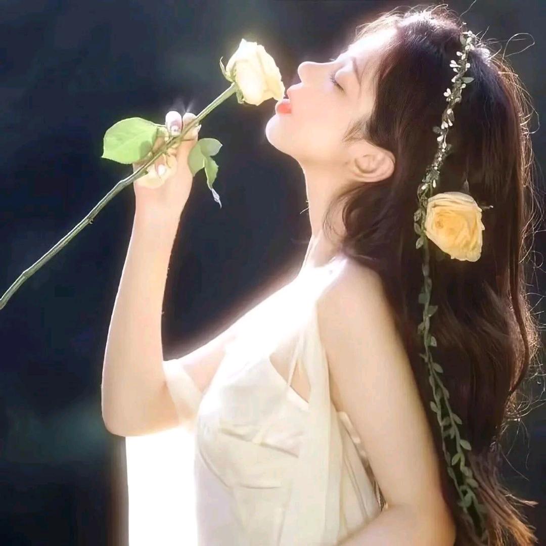 𝒀𝓬.白希